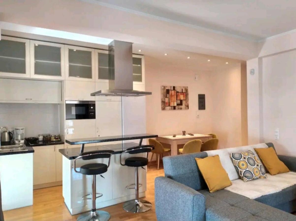 Stylish -Modern Apartment Heart Of Marousi Афины Экстерьер фото